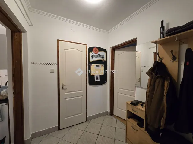 Eladó lakás Vác, Árpád út 50 nm