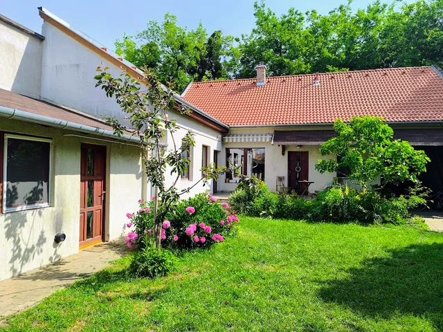 Eladó ház Vác 100 nm