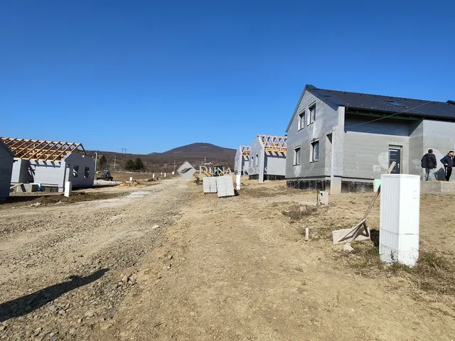 Eladó ház Kosd 80 nm