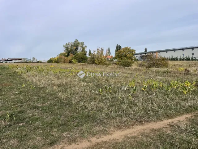 Eladó telek Kistarcsa 19336 nm