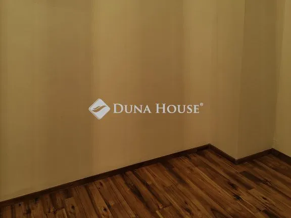 Eladó lakás Vác 42 nm