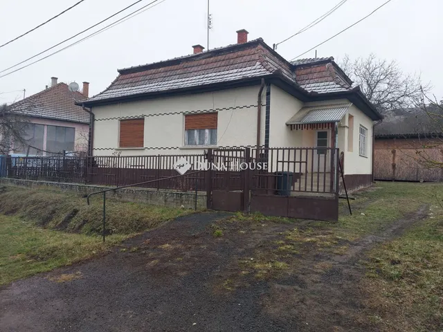 Eladó ház Nagylóc 74 nm