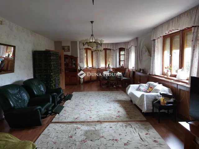 Eladó ház Balassagyarmat 295 nm