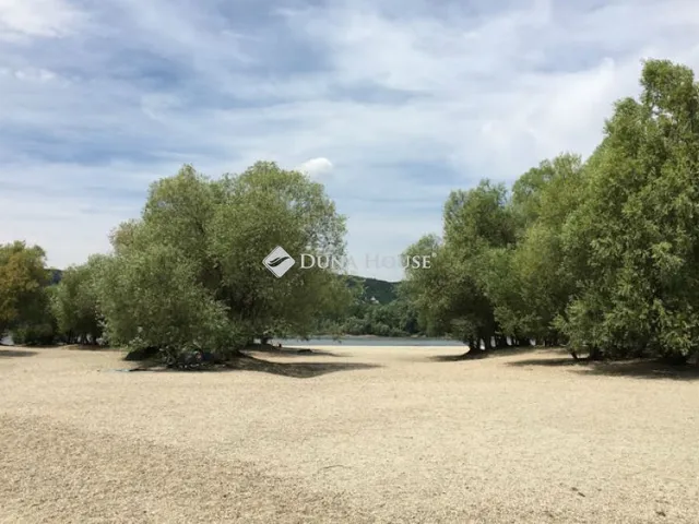 Eladó telek Kisoroszi 1289 nm