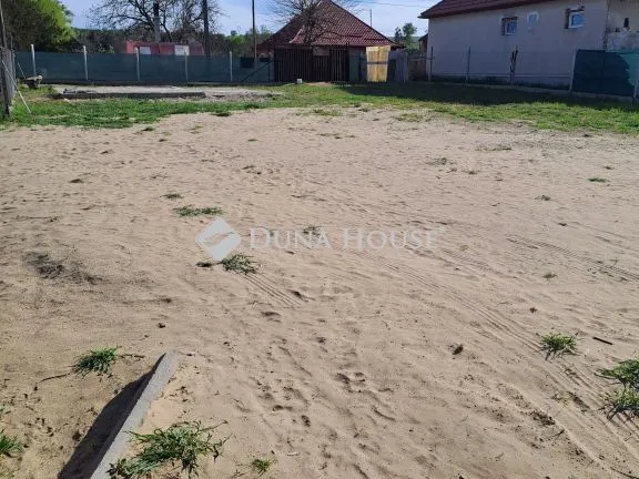 Eladó telek Csörög 703 nm