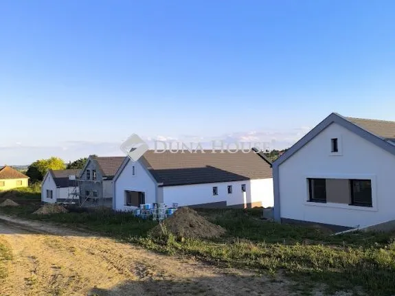 Eladó telek Kosd 620 nm