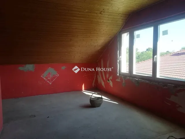 Eladó ház Ercsi 200 nm
