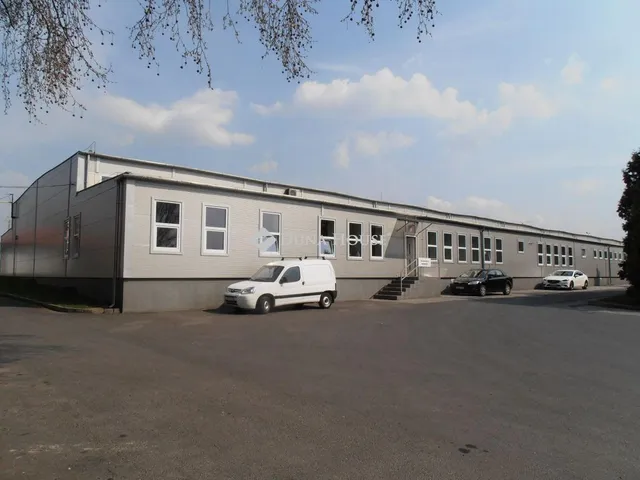 Kiadó kereskedelmi és ipari ingatlan Tata, Agostyáni út 3000 nm