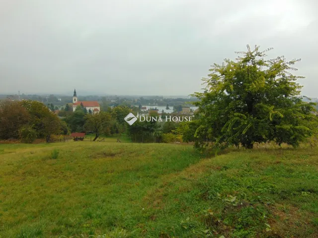 Eladó telek Környe 3392 nm