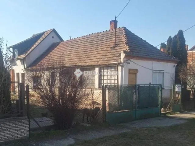 Eladó ház Ács, Gárdonyi Géza utca 86 nm