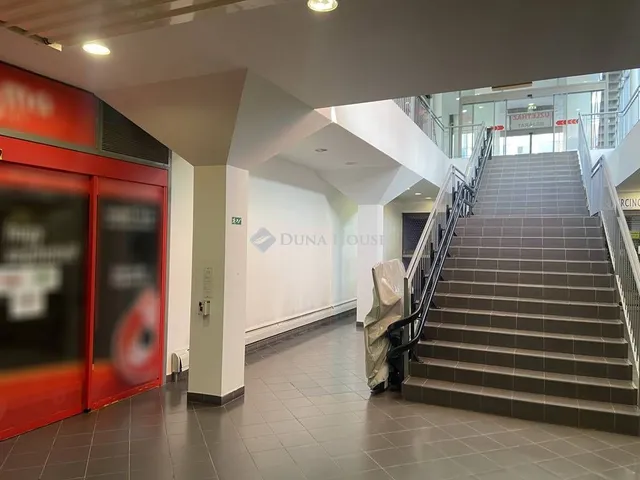 Kiadó kereskedelmi és ipari ingatlan Tatabánya 623 nm