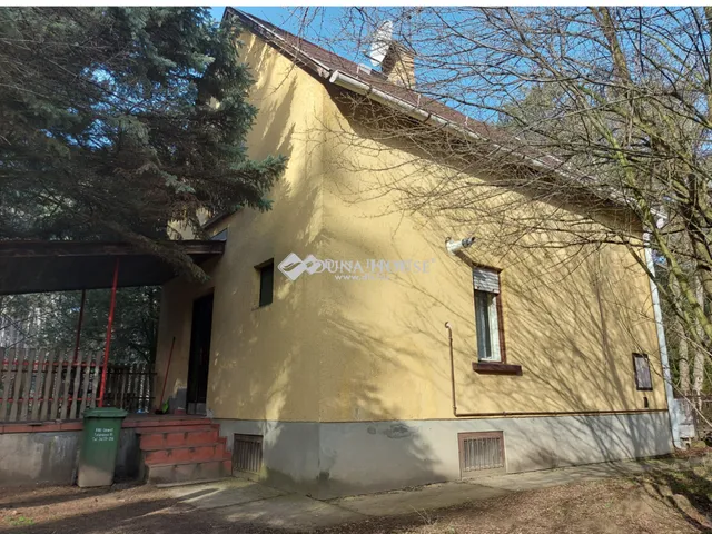 Kiadó ház Komárom 65 nm