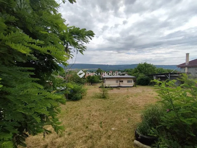 Eladó telek Tatabánya, Kert utca 800 nm