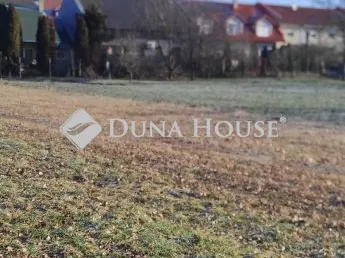 Eladó telek Tatabánya 1104 nm