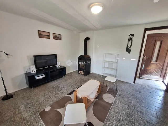 Eladó üdülő és hétvégi ház Vértesszőlős, Vörösmarty utca 57 nm