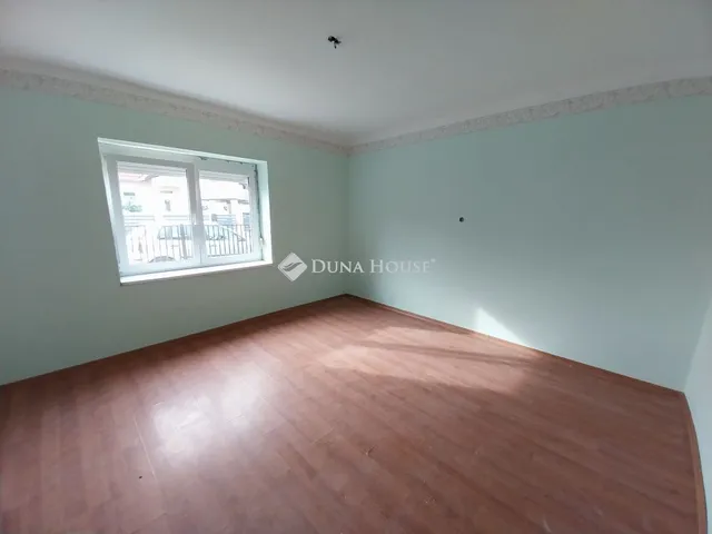 Eladó ház Nyúl 89 nm