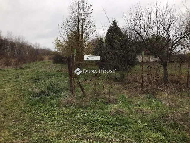 Eladó telek Tiszanána 609 nm