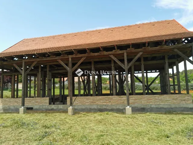 Eladó telek Súr 1373 nm