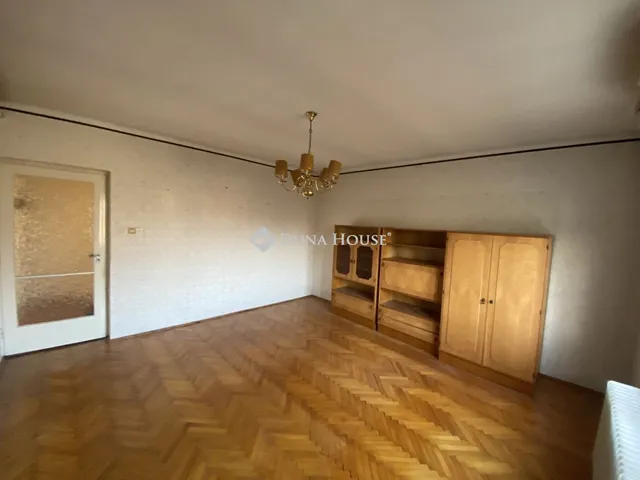 Eladó ház Süttő, Ligettér utca 118 nm