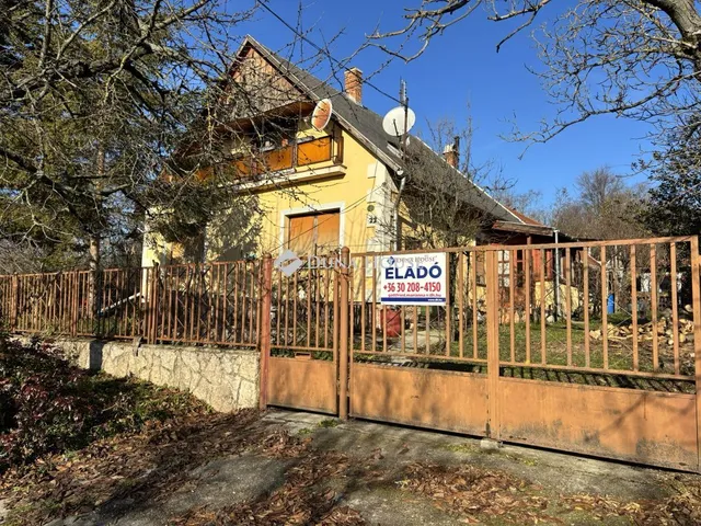 Eladó ház Szár, Somogyi Béla utca 144 nm