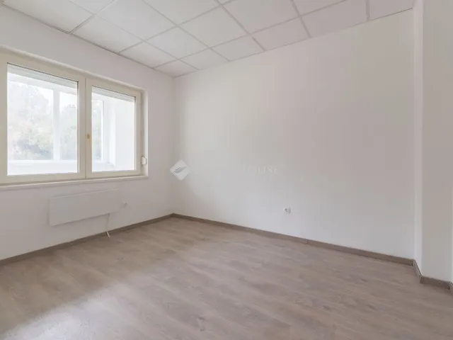 Kiadó kereskedelmi és ipari ingatlan Tatabánya, Fatelepi bekötőút 250 nm