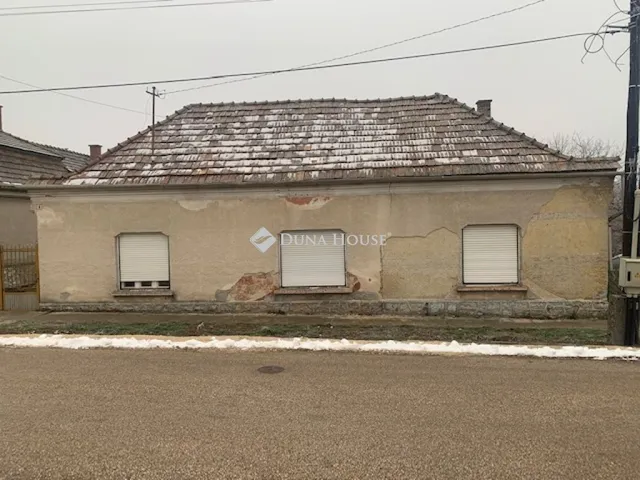 Eladó ház Vértestolna 89 nm
