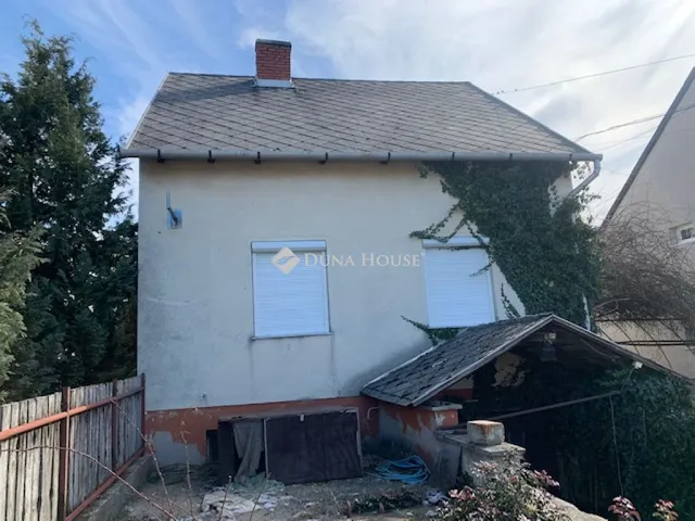Eladó ház Kecskéd, Fő utca 99 nm