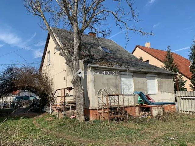 Eladó ház Kecskéd, Fő utca 99 nm