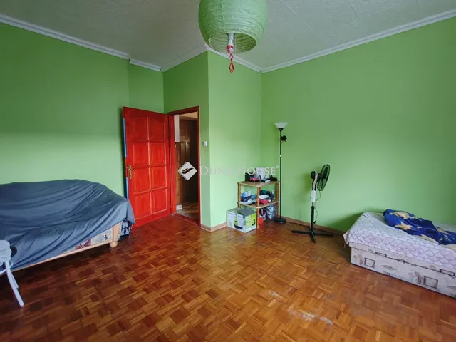Eladó lakás Oroszlány 79 nm