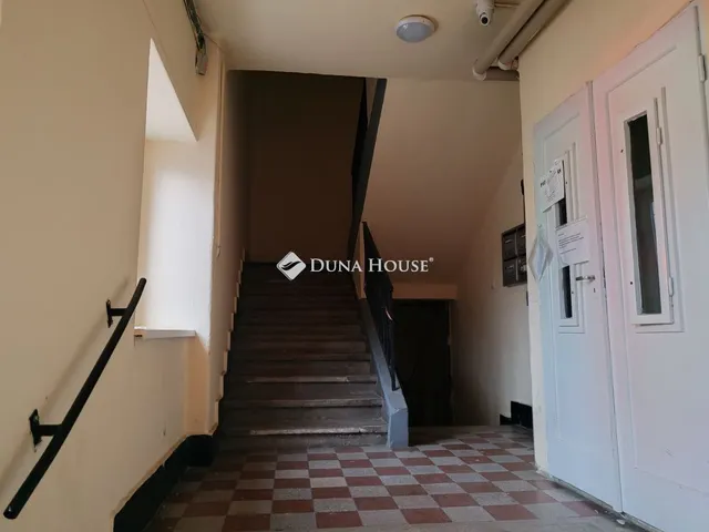 Eladó lakás Oroszlány, Fürst Sándor utca 79 nm