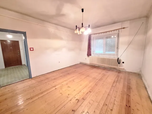 Eladó ház Oroszlány 65 nm