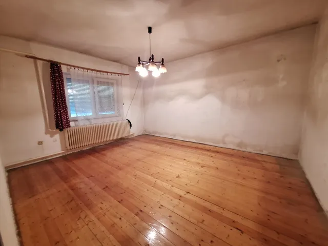 Eladó ház Oroszlány 65 nm
