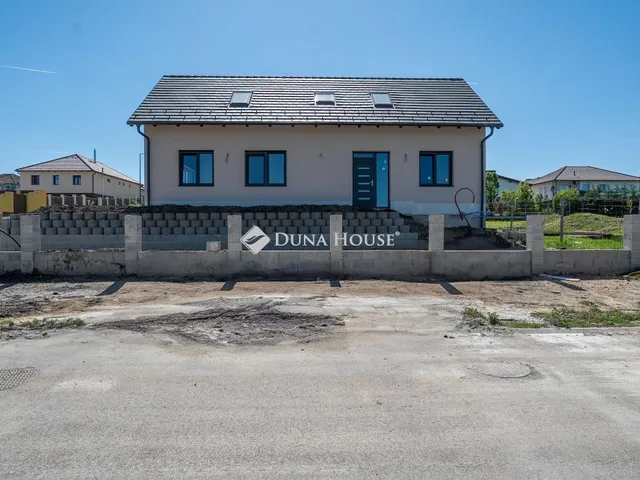 Eladó ház Környe 110 nm