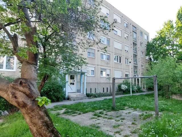 Kiadó lakás Tatabánya, Dózsakert 49 nm
