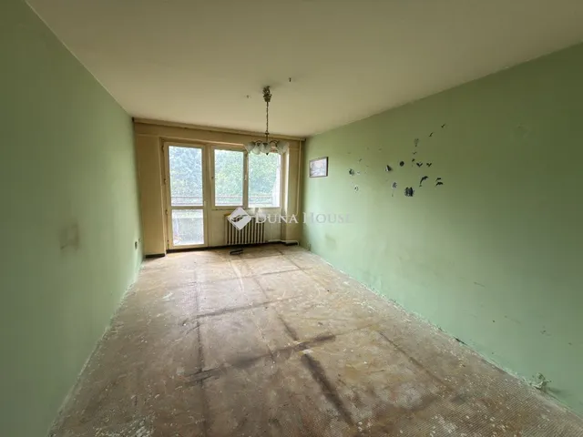 Eladó lakás Tatabánya, Gál István-lakótelep 30 nm