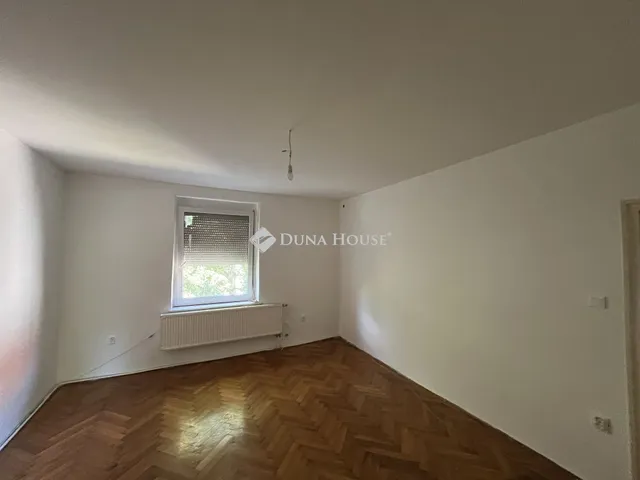 Kiadó lakás Oroszlány 56 nm