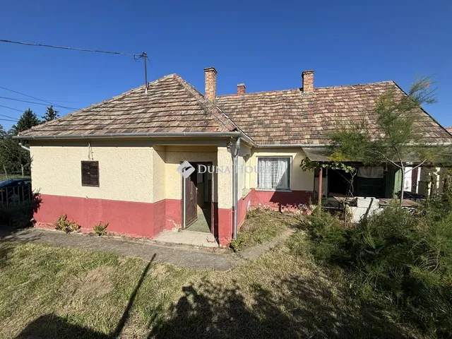 Eladó ház Vérteskethely, Petőfi Sándor utca 77 nm