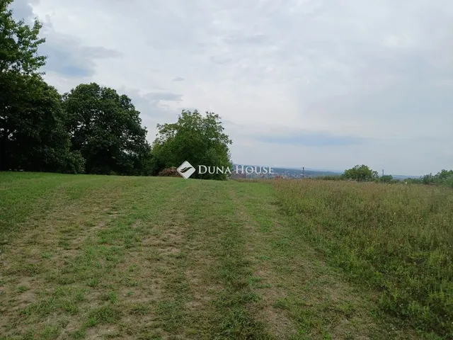 Eladó telek Tatabánya 4451 nm