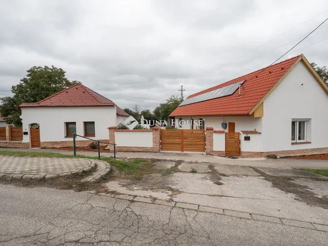Eladó ház Kecskéd 539 nm