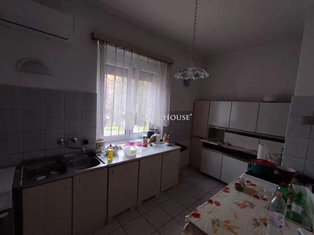 Eladó ház Almásfüzitő, IV. Béla út 115 nm