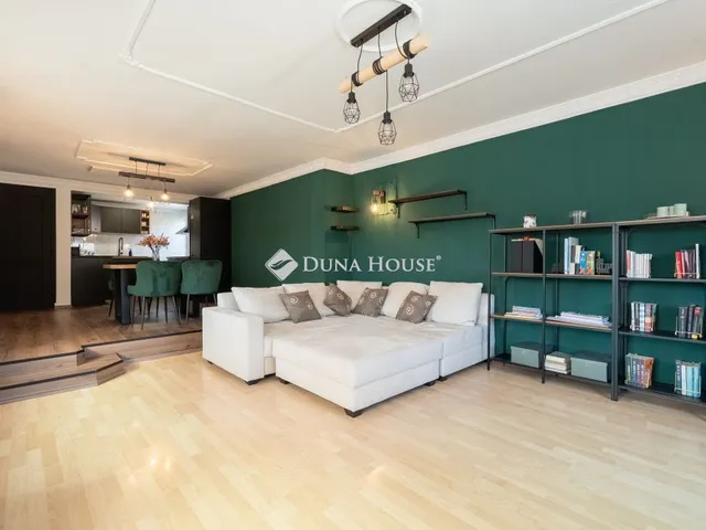 Eladó ház Vértessomló 424 nm