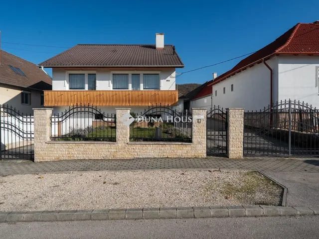 Eladó ház Vértessomló, Rákóczi Ferenc utca 424 nm