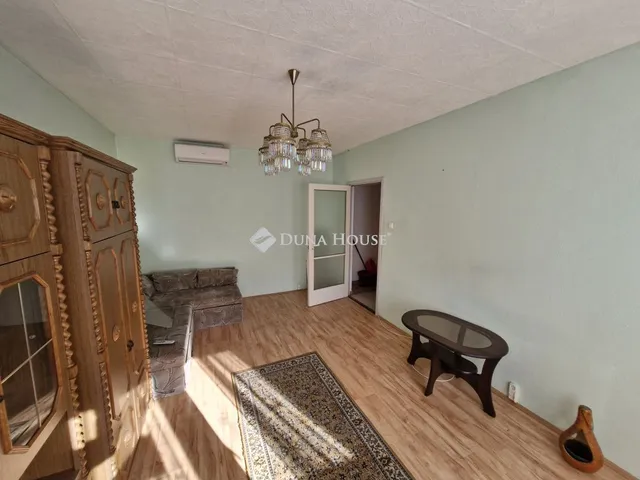 Eladó lakás Komárom 49 nm