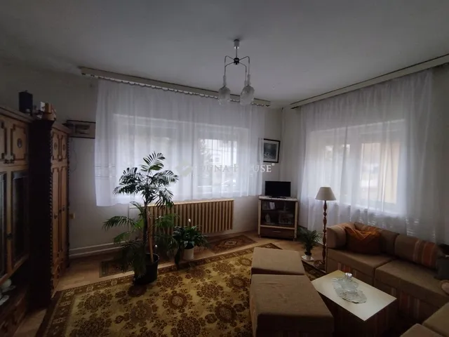 Eladó ház Baj, Patak utca 107 nm