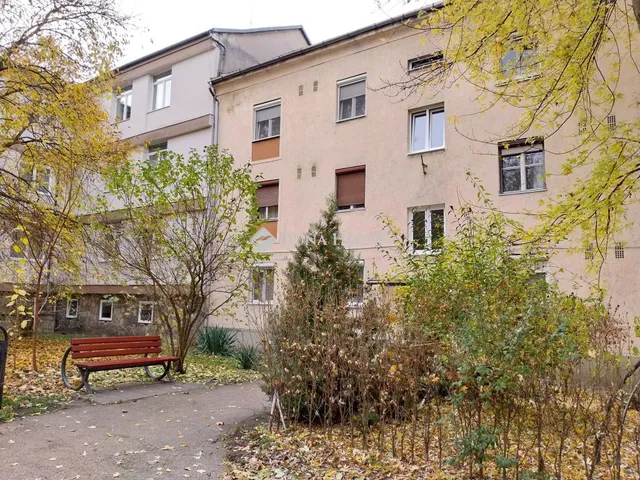 Kiadó lakás Oroszlány 35 nm