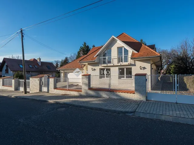 Eladó ház Budaörs, Bimbó utca 427 nm