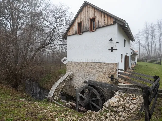 Eladó mezőgazdasági ingatlan Pápateszér 187 nm