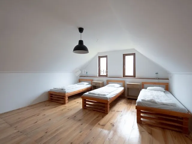 Eladó mezőgazdasági ingatlan Pápateszér, Külterület 187 nm