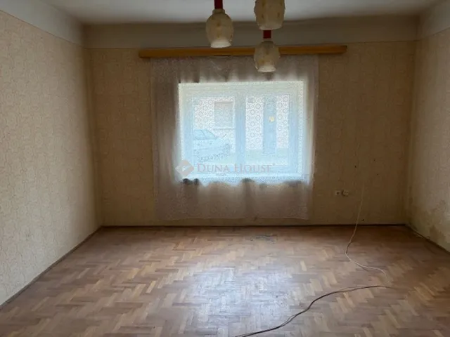 Eladó lakás Tata 50 nm