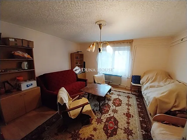 Eladó ház Szákszend 86 nm